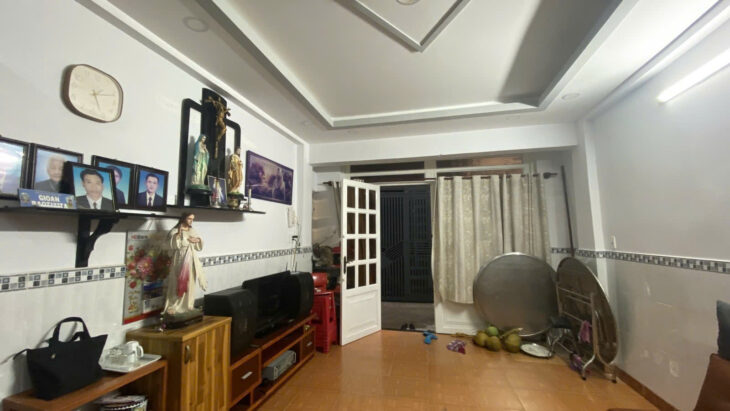 NGAY GÒ DẦU( 4,1m x 10m ) – 2 TẦNG – 2PN – NỞ HẬU TÀI LỘC – CHỈ NHỈNH 3 TỶ