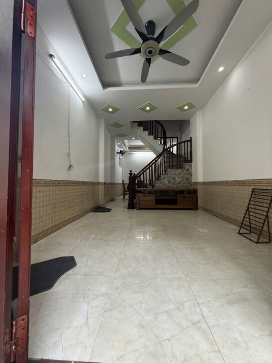 BÁN NHÀ XINH LUNG LINH ĐÓN TẾT DIỆN TÍCH 40M , MẶT TIỀN 4.2M GIÁ CHỈ 5.1 TỶ SIÊU HIẾM CÒN