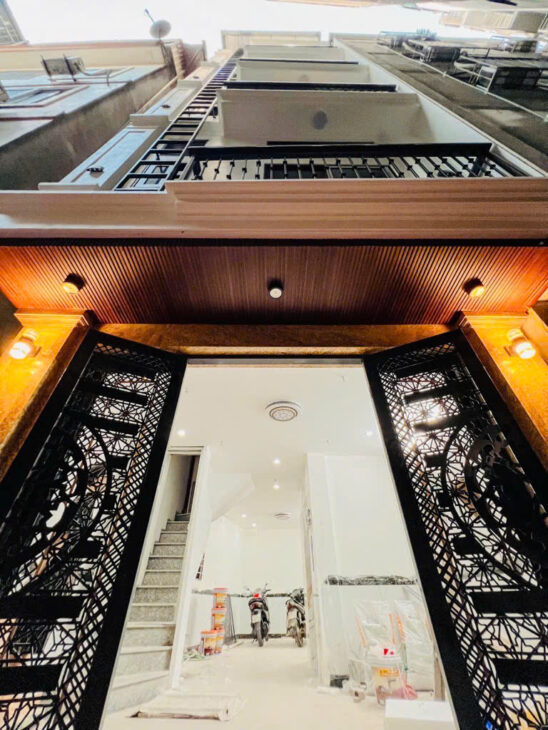 PHÙNG KHOANG SIÊU PHẨM 6 TẦNG THANG MÁY – NHÀ 9 PHÒNG NGỦ THOÁNG SÁNG – FULL NỘI THẤT – 43M – 10.9