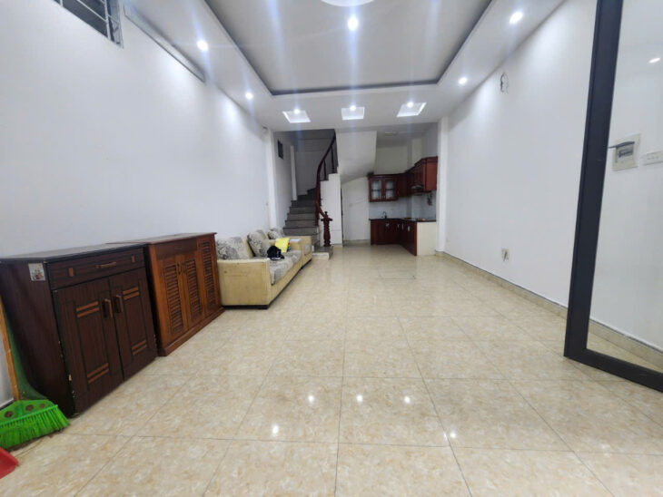 SIÊU PHẨM NHÀ MỚI – NGÕ NÔNG – Ô TÔ ĐỖ GẦN – 4 NGỦ -6,6 tỷ Nguyễn Văn Cừ 39 m, 5T, 6.6 Tỷ
