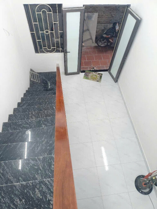 BÁN NHÀ VĨNH HƯNG 34M, 2 TẦNG, 2 NGỦ, GIÁ 2.3 TỶ, CHƯA SỔ