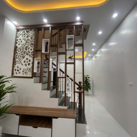 CHÍNH CHỦ CẦN TIỀN BÁN GẤP CĂN NHÀ PHỐ KHÂM THIÊN QUẬN ĐỐNG ĐA 52 m2 x 4 T NHỈNH 9 TỶ Ô TÔ KD