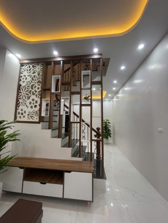 CHÍNH CHỦ CẦN TIỀN BÁN GẤP CĂN NHÀ PHỐ KHÂM THIÊN QUẬN ĐỐNG ĐA 52 m2 x 4 T NHỈNH 9 TỶ Ô TÔ KD