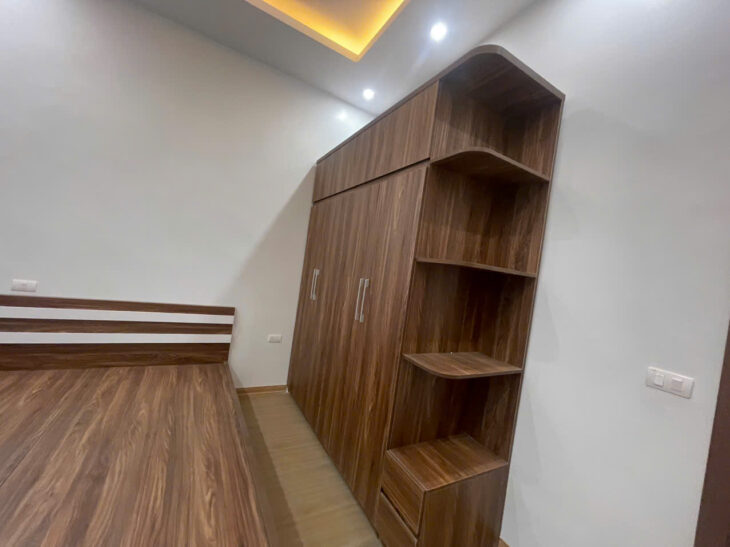 CHÍNH CHỦ CẦN TIỀN BÁN GẤP CĂN NHÀ PHỐ KHÂM THIÊN QUẬN ĐỐNG ĐA 52 m2 x 4 T NHỈNH 9 TỶ Ô TÔ KD