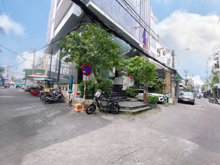 TRUNG TÂM Q.3 – HXH GẦN MẶT TIỀN NAM KỲ KHỞI NGHĨA – LÝ CHÍNH THẮNG – 60M² – 5 TẦNG – SỔ VUÔNG,