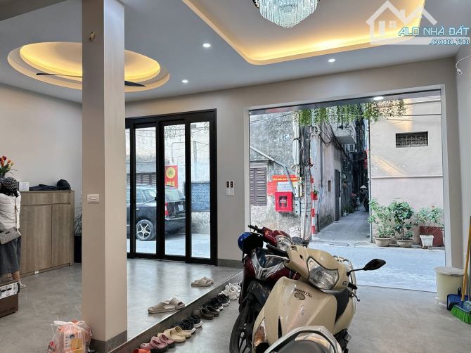 ???? Bán Nhà Ngõ To Như Phố 43 m2 x 7 Tầng 19.2 Tỷ Phan Đình Giót Quận Thanh Xuân????