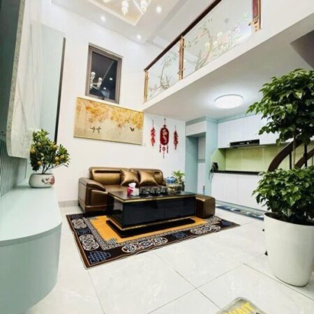 Nhà hiếm phố Tây Sơn, 6 tầng, MT 4m, chỉ hơn 5 tỷ!