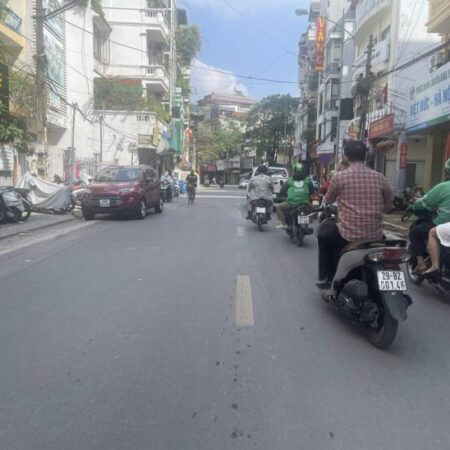 NHÀ MẶT PHỐ GIẢNG VÕ, ĐỐNG ĐA, 105M2 2T MT 4M, XÂY TÒA VIP, GIÁ RẺ CHỈ 35 TỶ