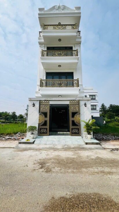 Nhà hẻm xe hơi Lê Văn Lương, 5×19.5m, 5 tầng, giá 10.5 tỷ