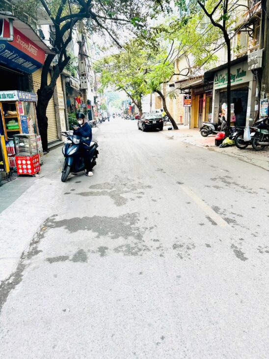 CHỦ CẦN BÁN GẤP ĐỂ CHIA TÀI SẢN CHO CÁC CON CĂN NHÀ MẶT PHỐ HOÀNG NGÂN CẦU GIẤY Ô TÔ TRÁNH KINH
