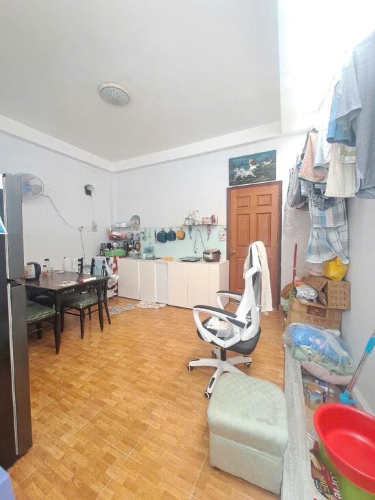 Xuất cảnh cần bán nhanh giảm mạnh nhà đẹp 3 tầng