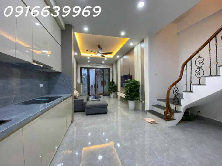 Bán nhà Thái Thịnh, 35m², 5 tầng, MT 3.6m, full nội thất, giá chỉ nhỉnh 6 tỷ!