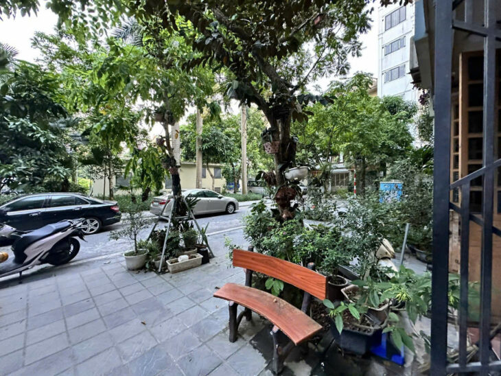 Cho Thuê Nhà 5 Tầng Cổ Linh – Vị Trí Đẹp, Thiết Kế Hiện Đại! 0902318197