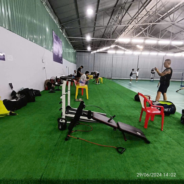 Sang sân cầu lông 500tr đã bao gồm cọc 200tr, địa chỉ 1387 Bến Bình Đông, Phường 15, Q8 (sân Hồng