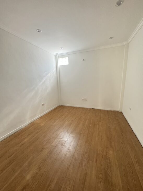 Bán nhà Đẹp ở ngay Hoàng Như Tiếp – Ô Tô – Ngõ thông – Lô góc – ngõ – 40m2 nhỉnh 9 tỷ (TL)