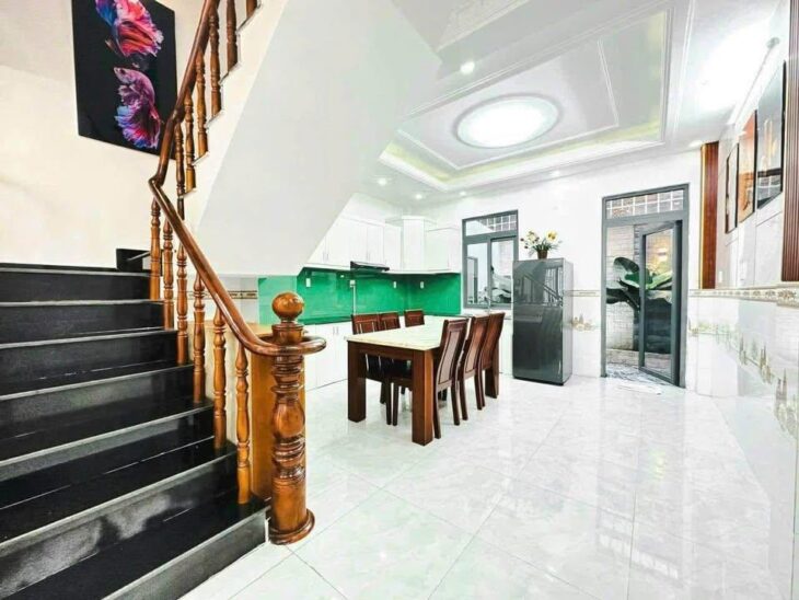 Nhà hẻm xe hơi Huỳnh Tấn Phát, 4 phòng, 5.8 tỷ, full nội thất