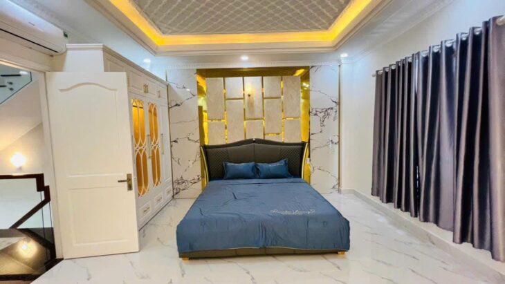 Nhà hẻm xe hơi Lê Văn Lương, 5×19.5m, 5 tầng, giá 10.5 tỷ