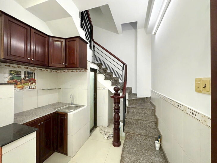 Nhà 3 tầng nở hậu hẻm Nguyễn Duy thông Hưng Phú P9Q8. Giá 2,58 tỷ TL ít