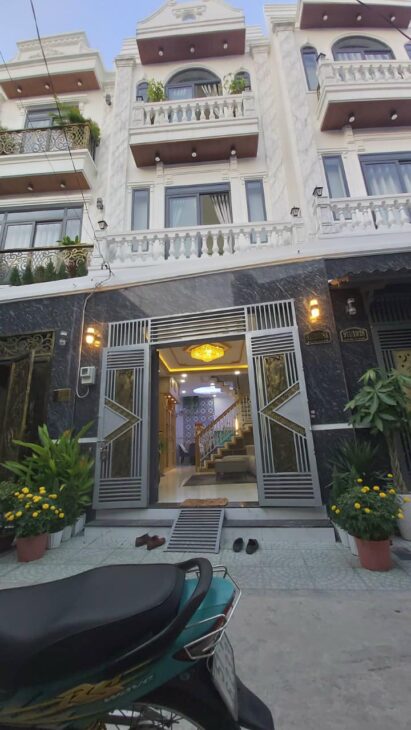 NHÀ MỚI XÂY HẺM XE HƠI NGAY QUANG TRUNG , Gò vấp