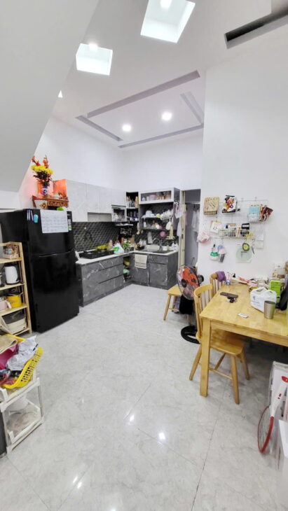 Nhà hai tầng nở hậu hẻm Nguyễn Duy P9Q8. Giá 4,32 tỷ TL