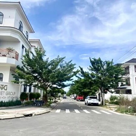 Lô góc 2 mặt tiền 158m2 – 29 tháng 3-Hòa Xuân -Giá chỉ 9,5 tỷ.