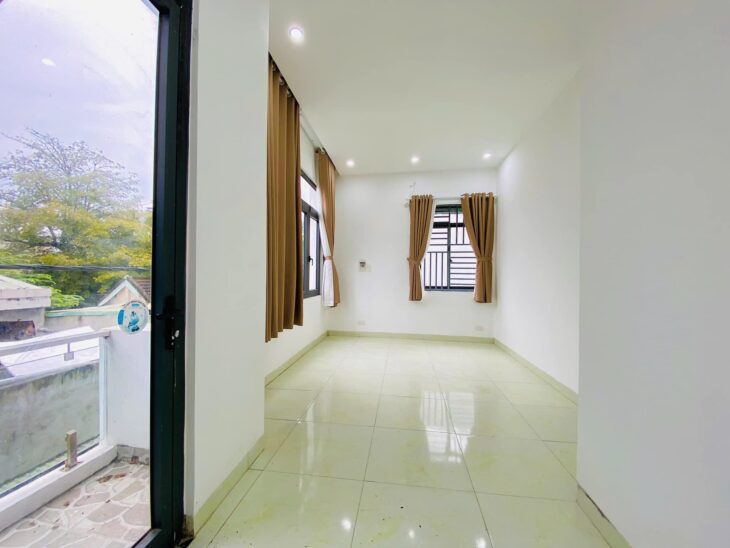 ♥ Nhà cách 45m ra Dũng Sĩ Thanh Khê, 70m2, 3 tầng cực xịn, 5PN, 3.x tỷ nhỏ