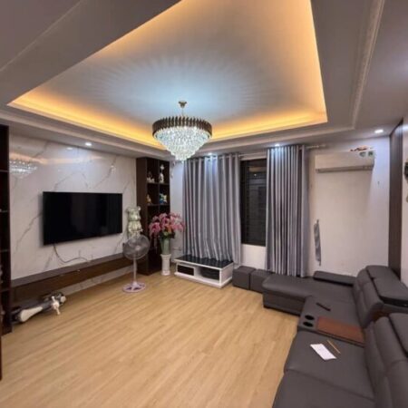 Đội Cấn Ba Đình – nhà đẹp ở ngay – 15m ra ô tô – 45m chỉ 10.5 tỷ