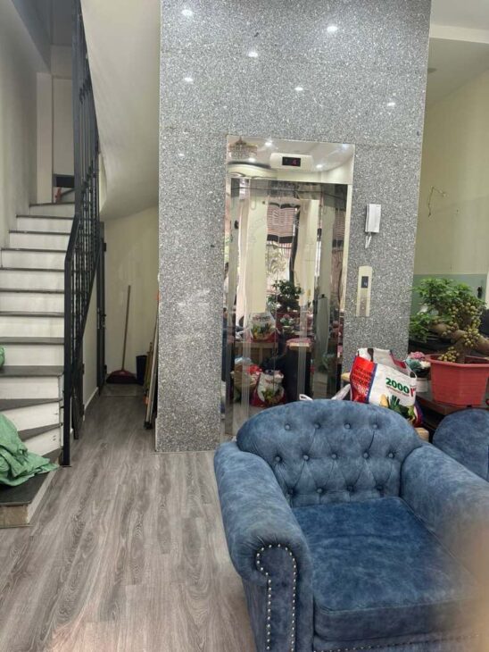 bán nhà mặt phố Đàm Quang Trung, 41m x6tầng, mặt tiền 5m, thang máy, vỉa hè, nở hậu, kinh doanh