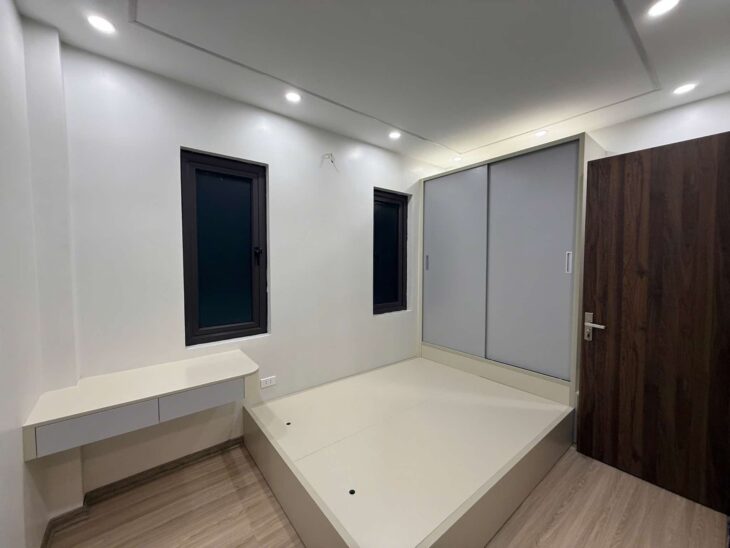 NHÀ MỚI XÂY TÂY SƠN – ĐỐNG ĐA – DT 20 M2 x 4T – MT 4.5M – 5.8 TỶ – NGÕ Ô TÔ DỪNG ĐỖ 24/7
