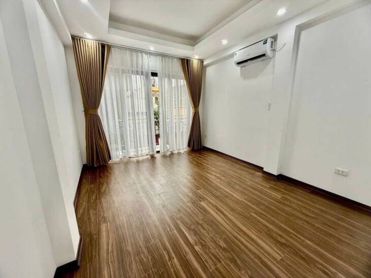 9.x Tỷ – Nhà mới 5 tầng, Ngã Tư Sở, ôtô qua nhà, Kinh doanh bất chấp.