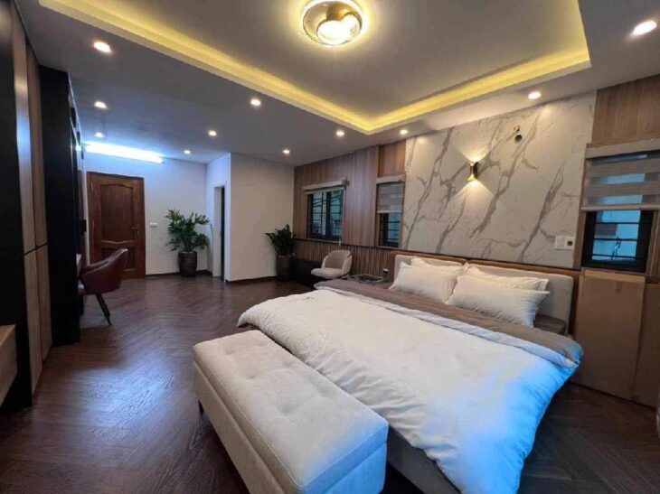 Lạc Long Quân – 6 tầng thang máy – ô tô qua nhà – 50m chỉ 11.5 tỷ