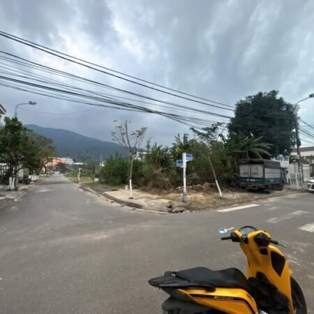 Lô Góc 260m2 siêu đẹp gần biển Sơn Trà ,sát Núi -Thanh Vinh 3 -Sơn Trà -Giá chỉ 16,5 tỷ .
