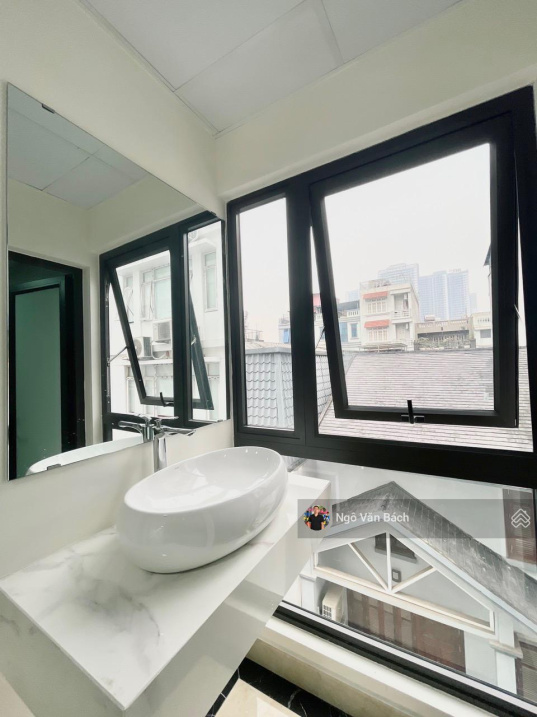 SIÊU HIẾM bán nhà mặt phố Phú Diễn 210m2, 6.5m mặt tiền, kinh doanh vô đối, dòng tiền 1.2 tỷ/năm