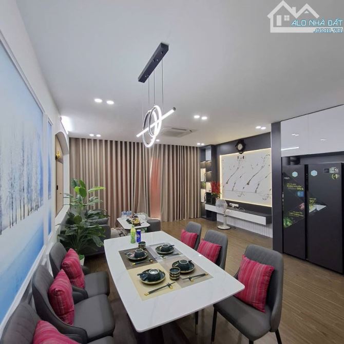 ????Bán Nhà Mặt ngõ To Như Phố Vương Thừa Vũ 47m2 x 7 Tầng 19.3 Tỷ Quận Thanh Xuân????