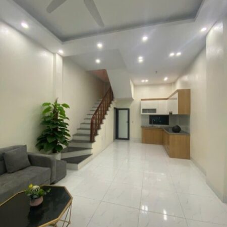 Bán nhà 3 tầng mới full nội thất trung tâm Kì Bá cách Phan bá vành 25m