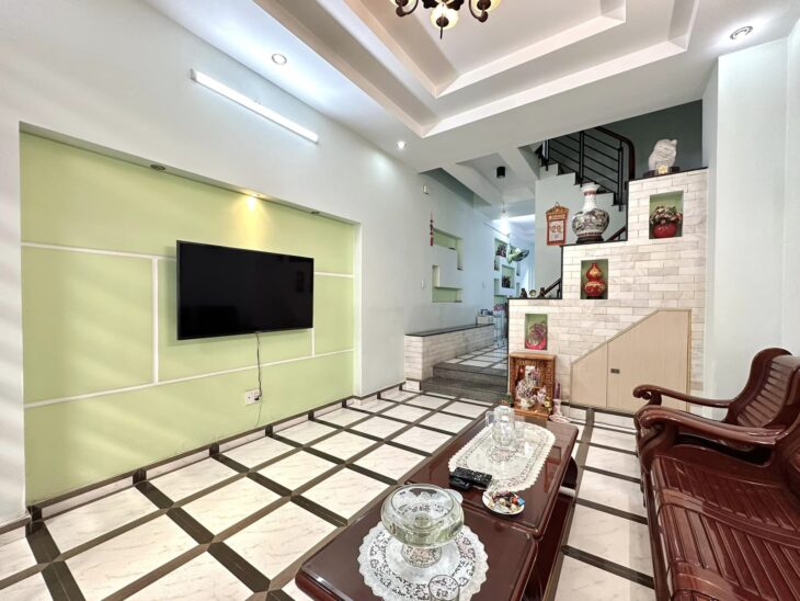 Nhà Hoàn Hảo Tại Ngọc Thụy Long Biên 45m2, 5T – Đừng Bỏ Lỡ! 0902318197