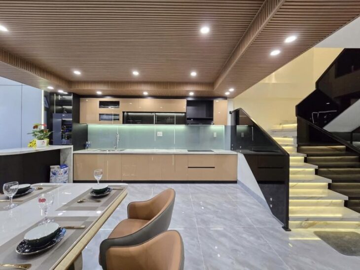 Nhà đẹp 3 tầng Võ An Ninh -Hòa Xuân-Giá chỉ 5,95 tỷ.