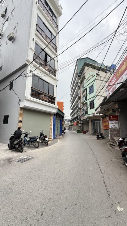 BÁN ĐẤT PHỐ LÊ TRỌNG TẤN, SỔ SIÊU ĐẸP, VUÔNG XINH, 60m, 7 tỷ hơn