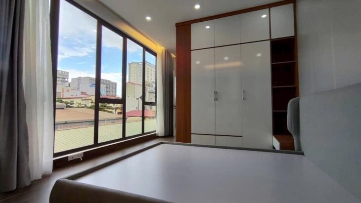 BÁN NHÀ GẦN PHỐ LÊ TRỌNG TẤN, Ô TÔ CHẠY VÒNG QUANH, NỘI THẤT VIP, 40m, 8.6 tỷ