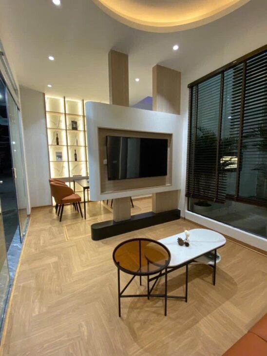 BÁN NHÀ GẦN PHỐ NGÔ ĐÌNH MẪN, Ô TÔ ĐỖ NGÕ, NỘI THẤT VIP, 55m, 7.9 tỷ
