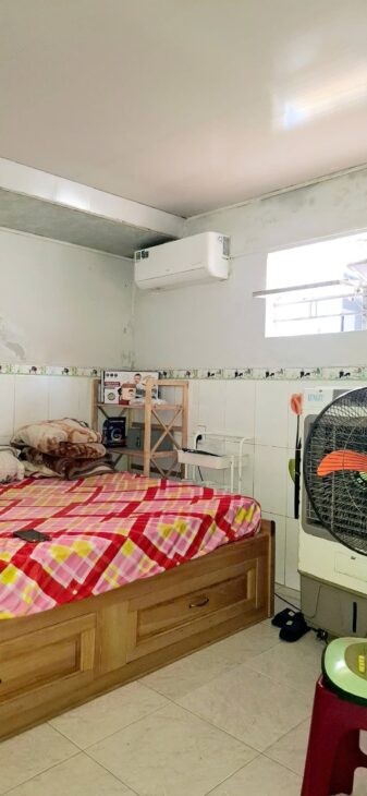 ► Nhà 2 mặt kiệt cách 50m ra Hải Phòng, 60m2, gác lửng sạch sẽ, 3PN, 2.65 tỷ
