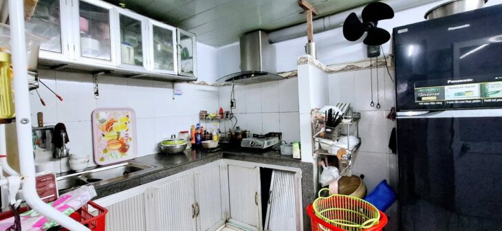 ► Nhà 2 mặt kiệt cách 50m ra Hải Phòng, 60m2, gác lửng sạch sẽ, 3PN, 2.65 tỷ