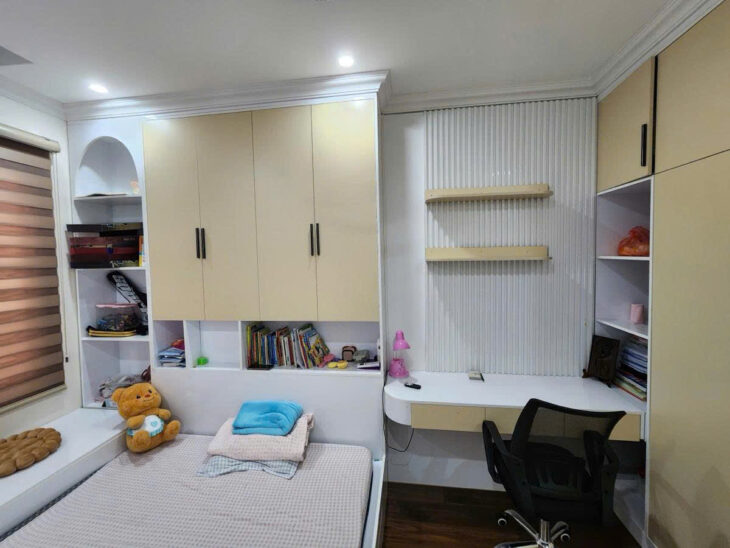 Hạ giá nhà phố Trần Quang Diệu 33m2, 5 tầng cực đẹp ô tô kinh doanh gần Hồ Hoàng Cầu