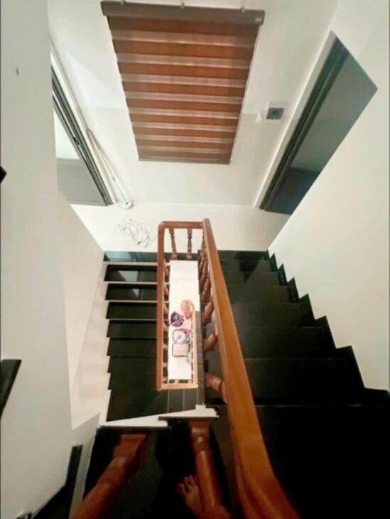 ► Mặt Tiền đường 5.5m Hoà Nam gần Bến Xe ĐN, 110m2, 3 tầng đúc, mới xây 2 năm, 4.45 tỷ