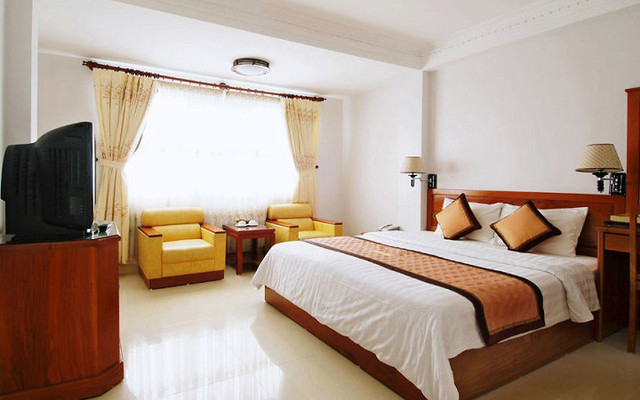 ♥ Khách Sạn Mặt Tiền Lý Thái Tông gần Biển, 175m2, ngang 10m, 6 tầng