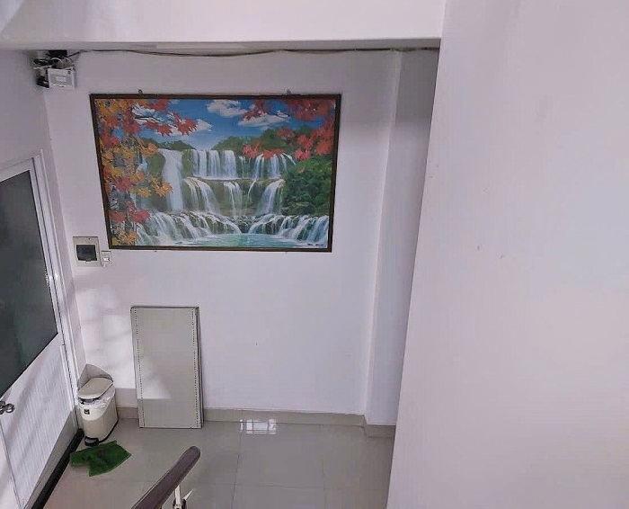 ♥ Nhà đường Quy Hoạch có lề 2m gần Nguyễn Văn Linh, 54m2, 3 tầng cứng sạch, Kinh Doanh, 5.2 tỷ