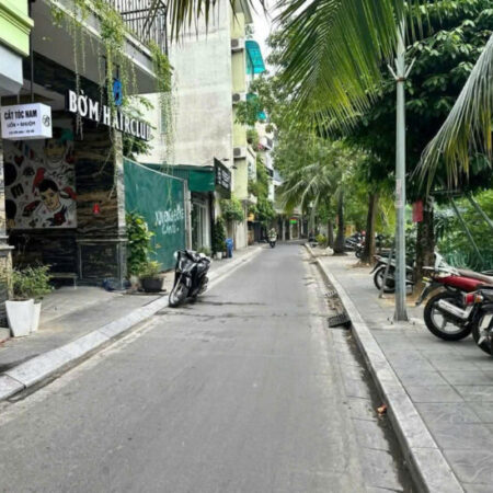 Bán nhà mặt phố Yên Hoa 101m2, 8 nổi 1 hầm view Hồ Tây tận hưởng không gian sống Bán nhà mặt phố Yên Hoa 101m2, 8 nổi 1 hầm view Hồ Tây tận hưởng không gian sống