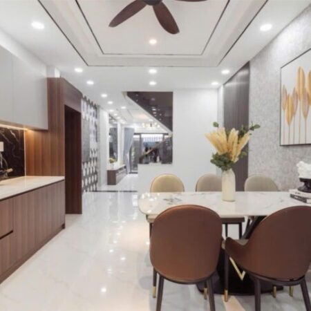 Nhà phố cạnh Phú Mỹ Hưng, 4x25m, 3 tầng, 7.7 tỷ, nội thất mới