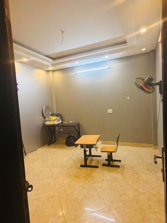 Bán nhà Hào Nam Đống Đa, Nhà Dân Xây, Vị Trí Đẹp, 37mx5T, Giá: 7,48 Tỷ, Lh: 0396935190.