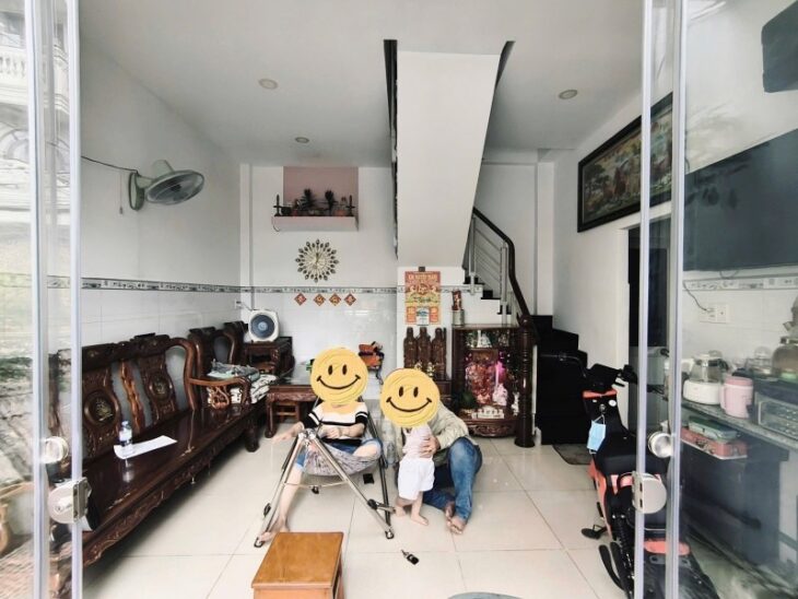 Bán nhà CN đủ 73m2, Mặt tiền 12m Đường Lê Quát, Quận Tân Phú